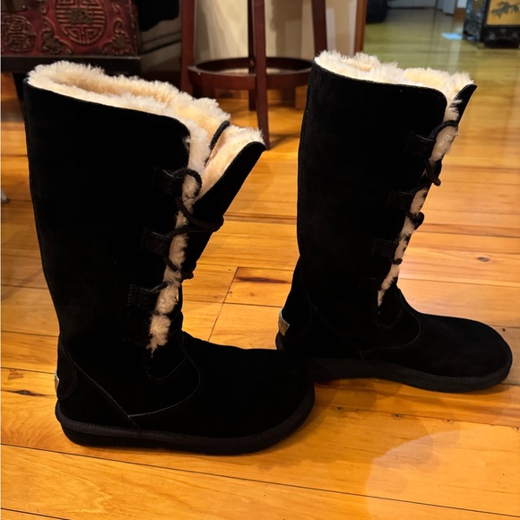 UGG Whitley lace up boots black  39 or 8.5 - Picture 3 of 15
